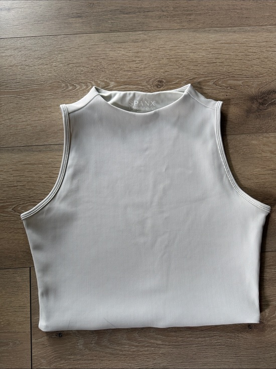 SPANX Tops - NWOT SPANX Contour Ribbed Mock Neck Crop Tank Top